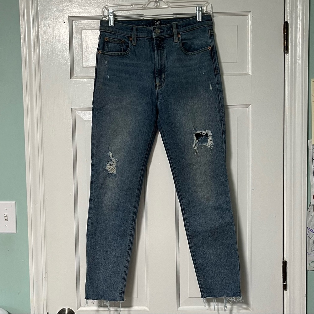 GAP true skinny Women's Blue Distressed raw hem Ankle Jeans